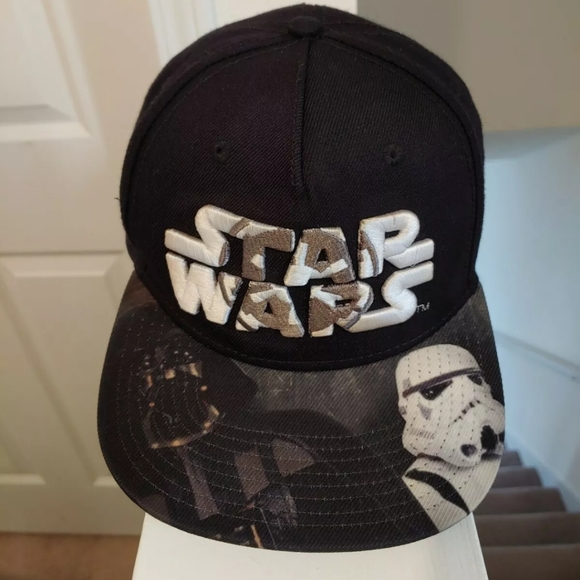 Star Wars Other - Star Wars Flat Brim Embroidered Adult Snapback Hat